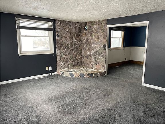 2nd image of 517 Maple St