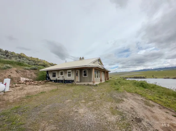 1065 Whiteman Ln, Indian Valley, ID 83632
