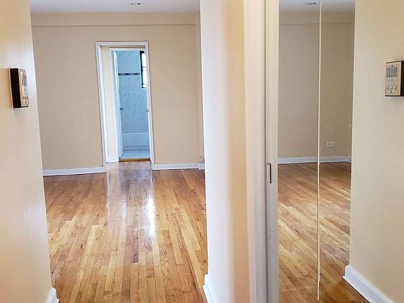 2nd image of 2807 Kings Hwy #5A