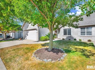 45 Fox Creek Ct, Morton, IL 61550