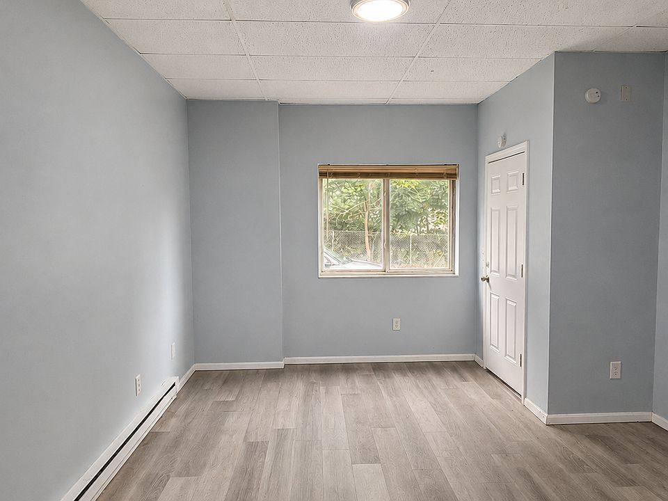 2nd image of 273 S Leonard St #2