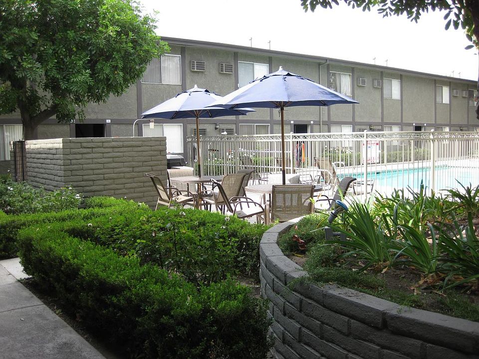 1st image of 16750 Sherman Way