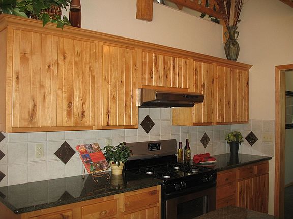 Knotty Maple Cabinetry