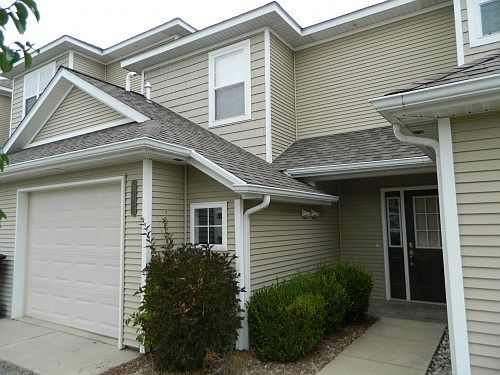 1st image of 917 Center Park Dr SW