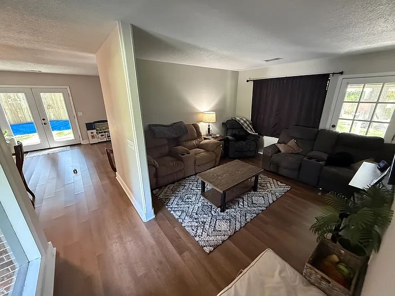 117 Crossbrook Dr — Photo 5
