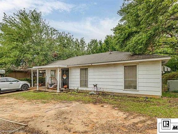 3rd image of 626 Wallace Dean Rd