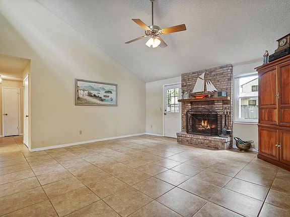5th image of 8549 Boysenberry Ln