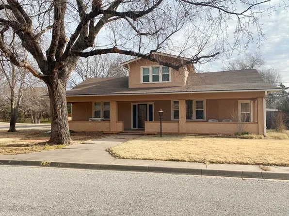 606 S 9th St, Kiowa, KS 67070