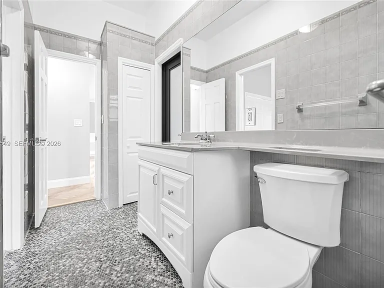 1067 SW 92nd Ave — Photo 36
