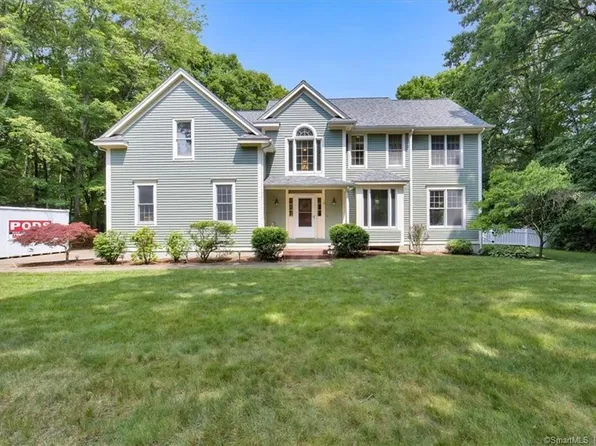 2 Hollyberry Lane, Burlington, CT 06013