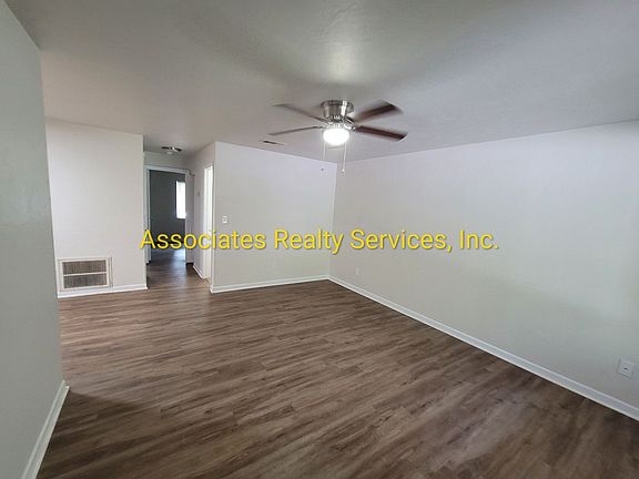 2nd image of 415 NE 42nd Pl #1042-03