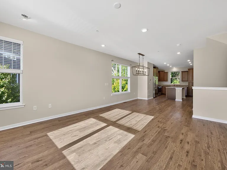 1876 Boulder Dr — Photo 11