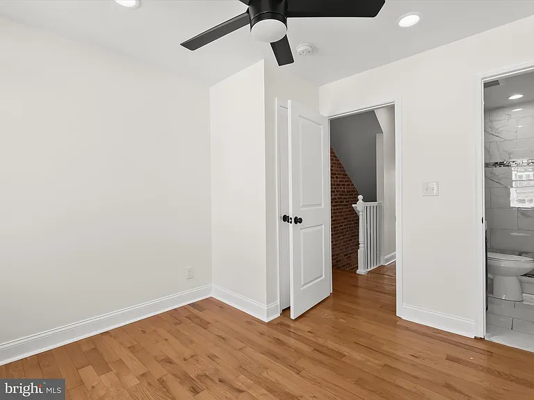 404 N Robinson St — Photo 22
