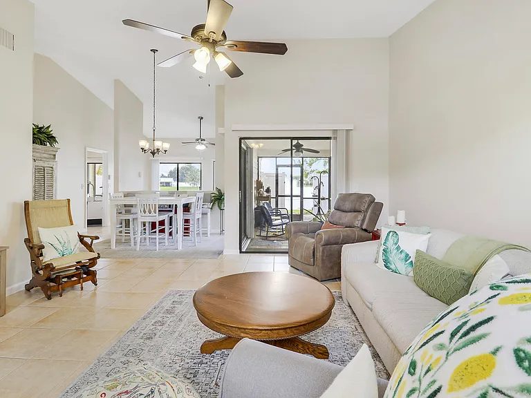 703 Stonewood Ct #16C — Photo 5