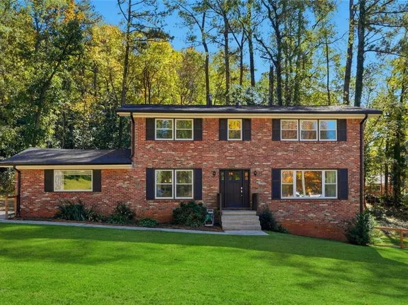 3255 Columbia Woods Dr, Decatur, GA 30032
