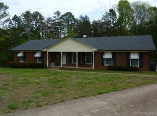 311 Heather Ln, Mount Holly, NC 28120