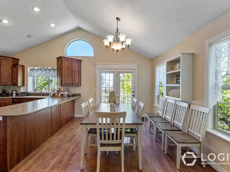 9223 Silver Lake Dr — Photo 15