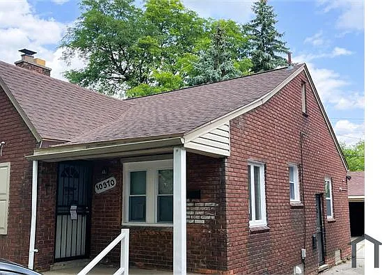 3 bed, $1,200 — Photo 2