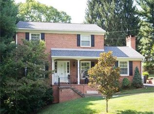 499 Mount View Dr, Staunton, VA 24401