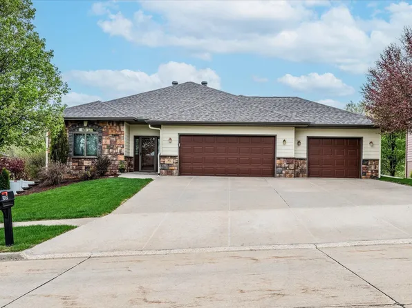 302 E View Dr, Council Bluffs, IA 51503