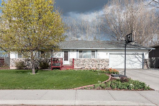 1st image of 865 S Adam Ln