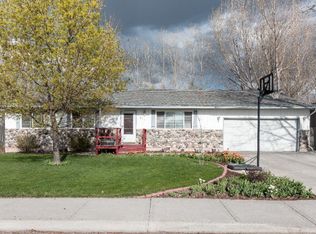 865 S Adam Ln, Idaho Falls, ID 83401