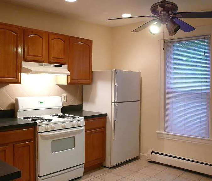 22-24 Highland Ave #1B — Photo 4