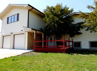 1190 Glen Ln, Hoffman Estates, IL 60169
