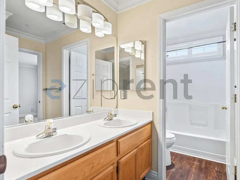 1366 Jayhawk Ln — Photo 30