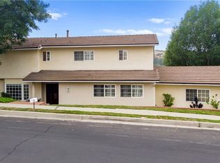 17060 Oak View Dr, Encino, CA 91436