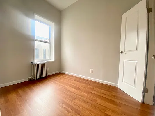 Rented by Zjama Realty Corp | media 9