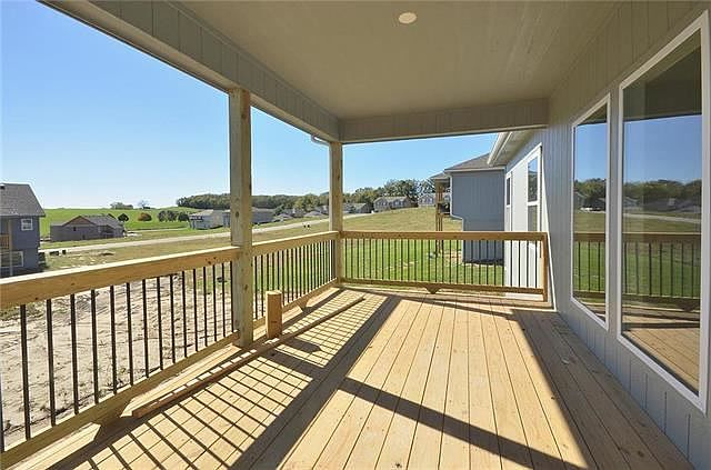 1st image of 307 Fairview Cir