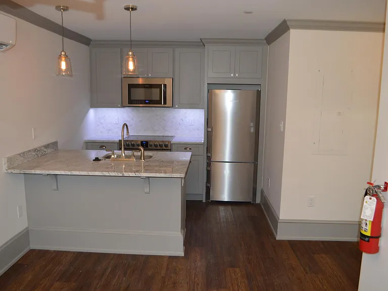 1304 E Capitol St NE #B — Photo 6