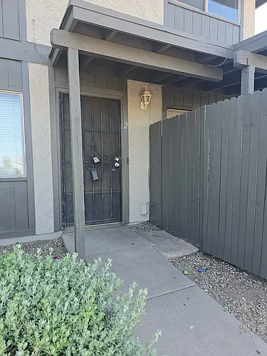 286 W Palomino Dr Photo 1