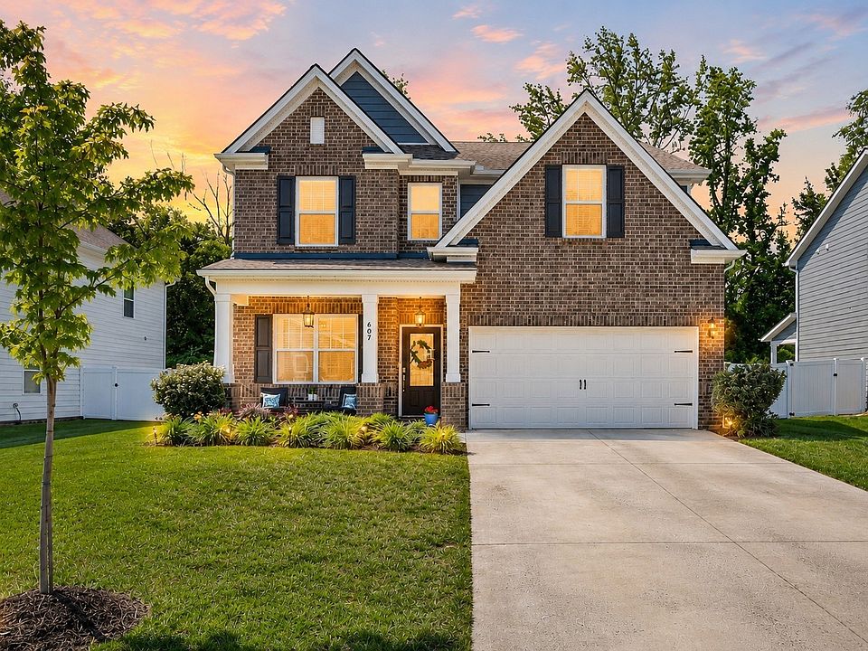 1st image of 607 Ballard Dr