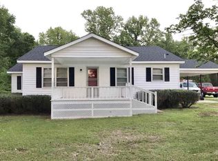 1434 W Darden Rd, Clinton, NC 28328