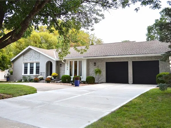 12730 Overbrook Rd, Leawood, KS 66209