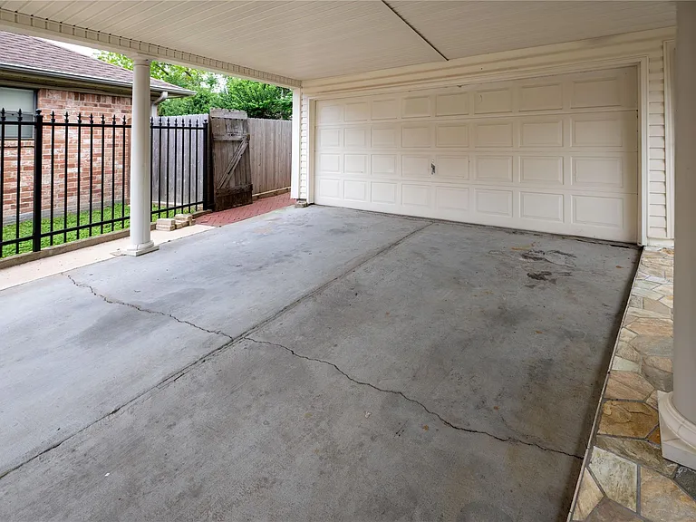 7546 Maple Tree Dr — Photo 42