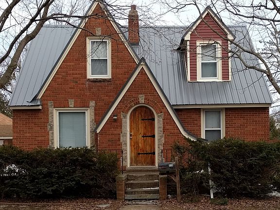 Street View (Spring)