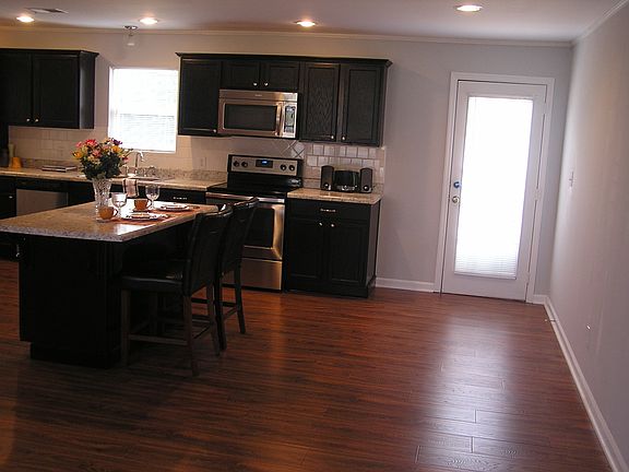 5th image of 42 Burnt Hickory Dr