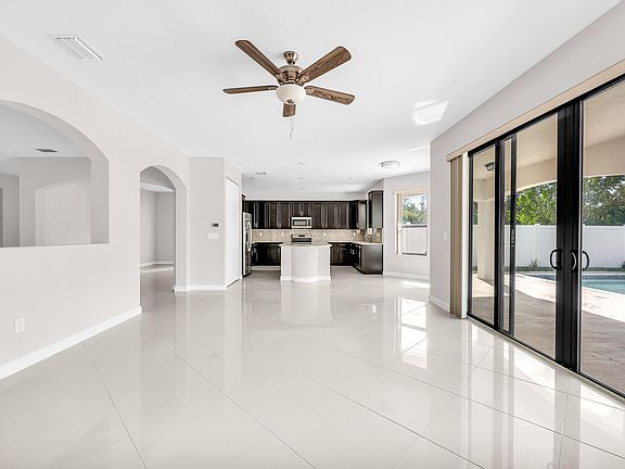 3rd image of 5583 Sandbirch Way