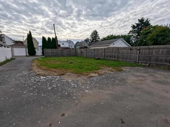 1028 Diamond Ave, Scranton, PA 18508