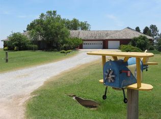 1170 W Donald Ln, Conway Springs, KS 67031