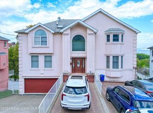 65 Louis St, Staten Island, NY