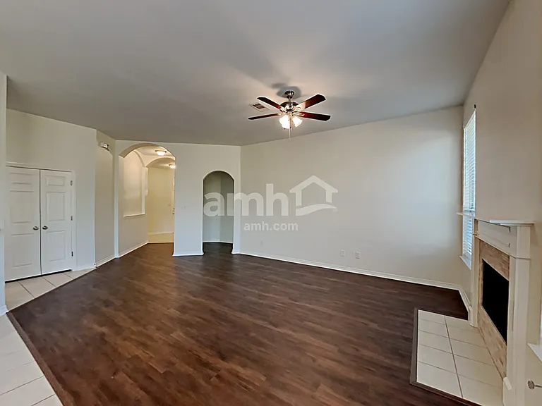 2204 Perkins Crossing Dr — Photo 6