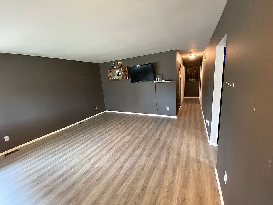 1st image of 35300 Silvano St
