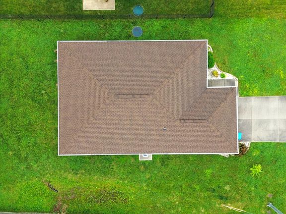 2nd image of 22 Panther Valley Rd