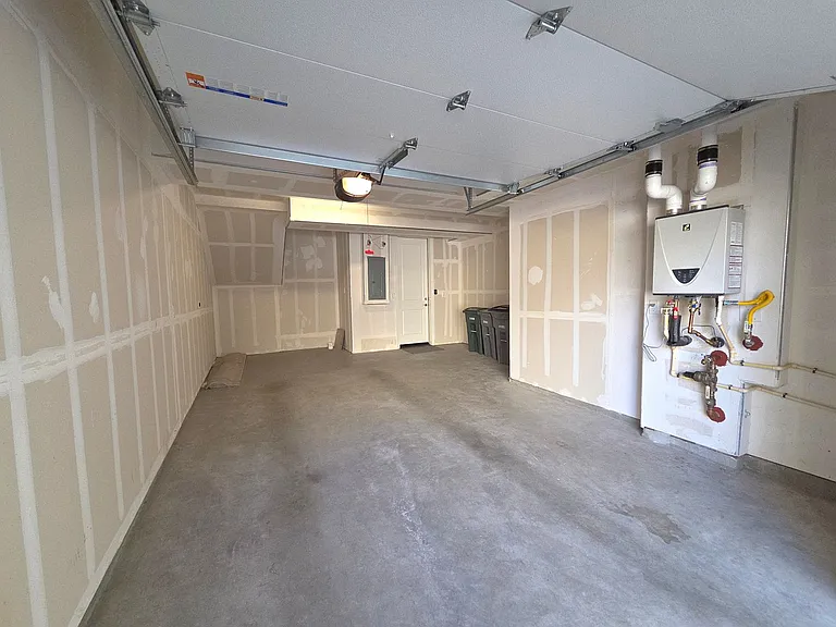 5577 Apex Dr — Photo 22