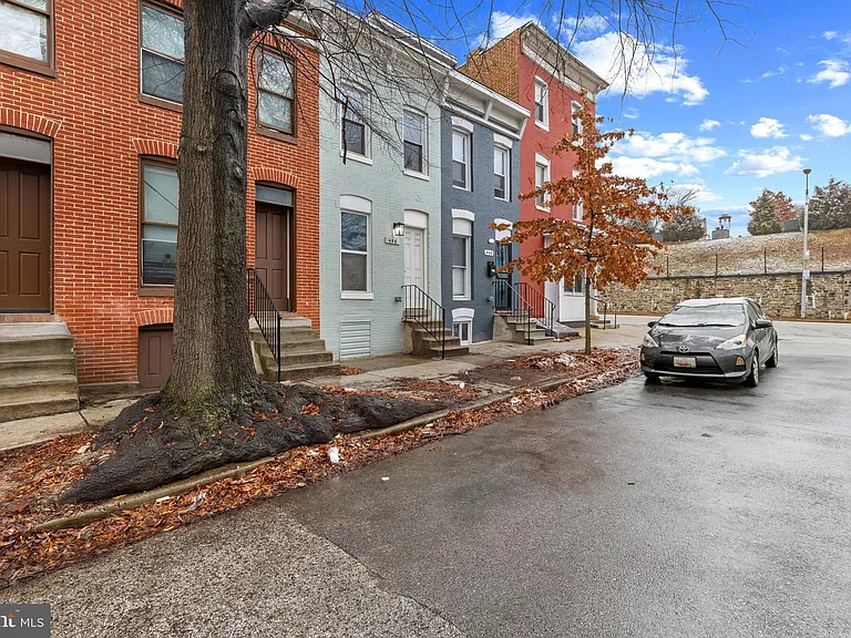 458 E Federal St — Photo 27