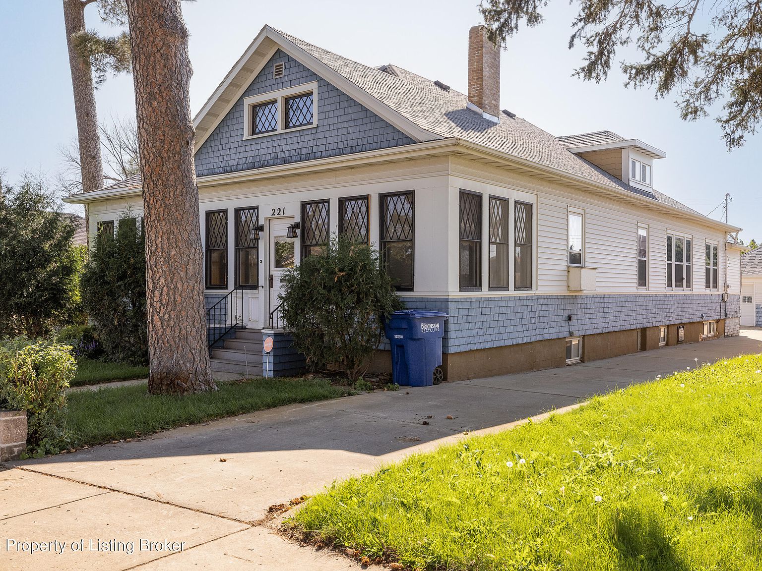 221 7th Ave W, Dickinson, ND 58601 MLS 231008 Zillow